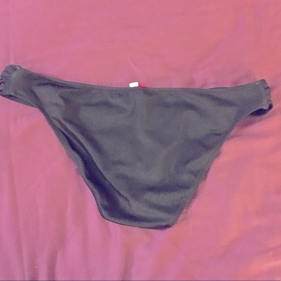 Victoria’s Secret Bottoms - Picture 2 of 3